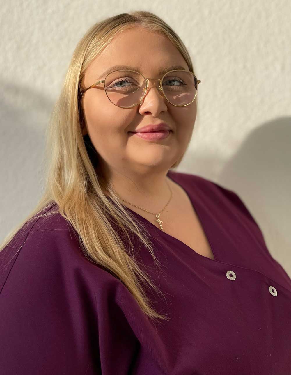 MFA Milica Vidakovic aus der Hausarztpraxis von Dr. Claudia Breitwieser in Wuppertal-Wichlinghausen